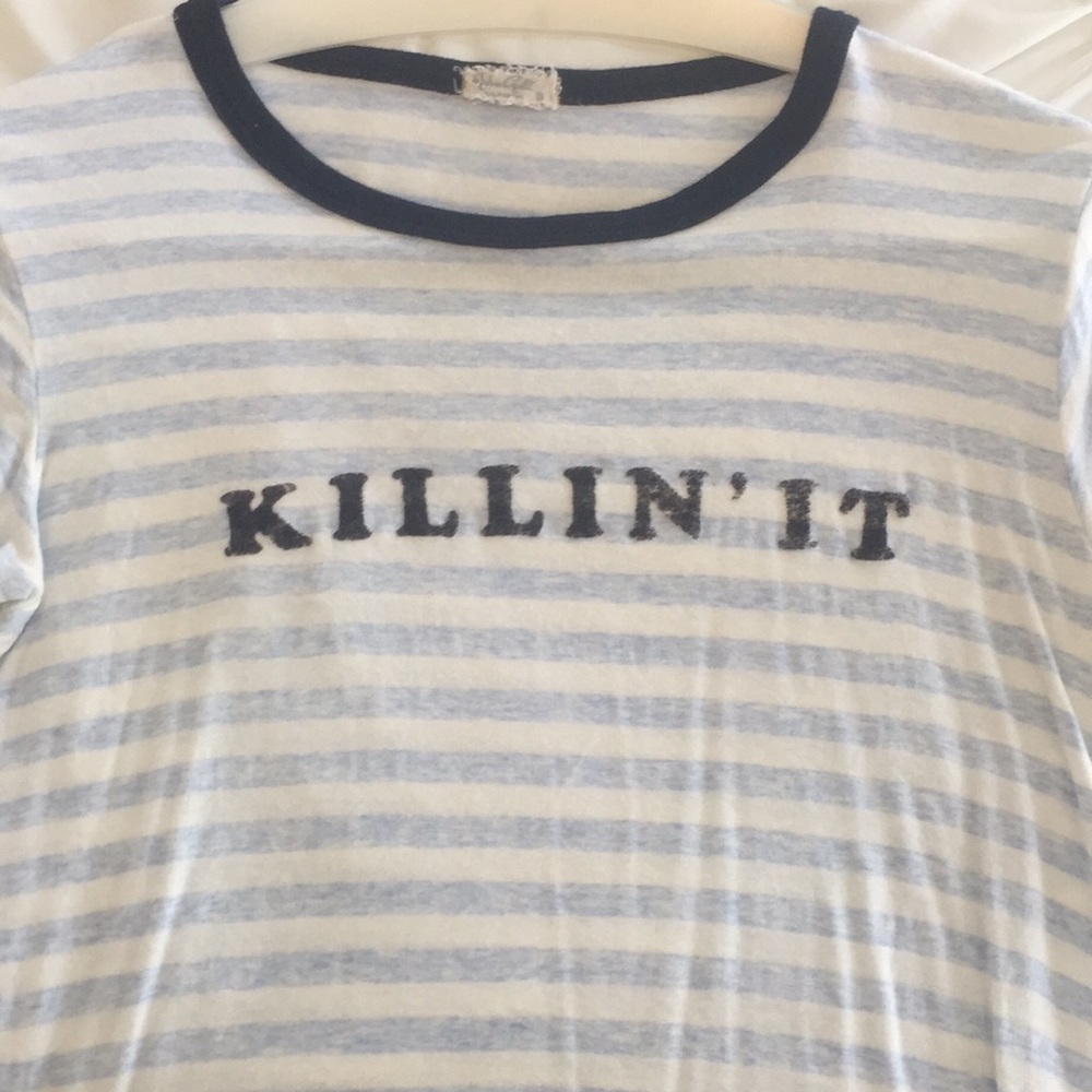 Killin' It - T' Shirt  ~ like new ~